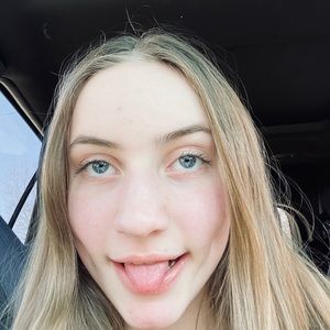 Meet your Posher, Madelyn